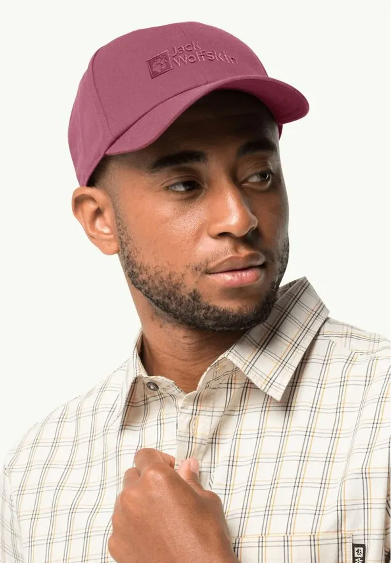 Jack Wolfskin Baseball Cap in Sangria Red